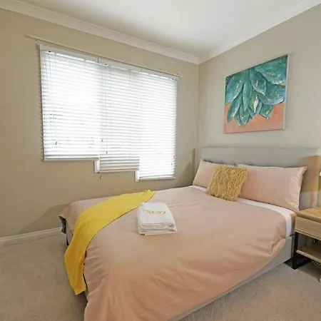 Charming 6 Brm Villa In Melbourne Mullum Mullum Precinct Doncaster East Exterior photo