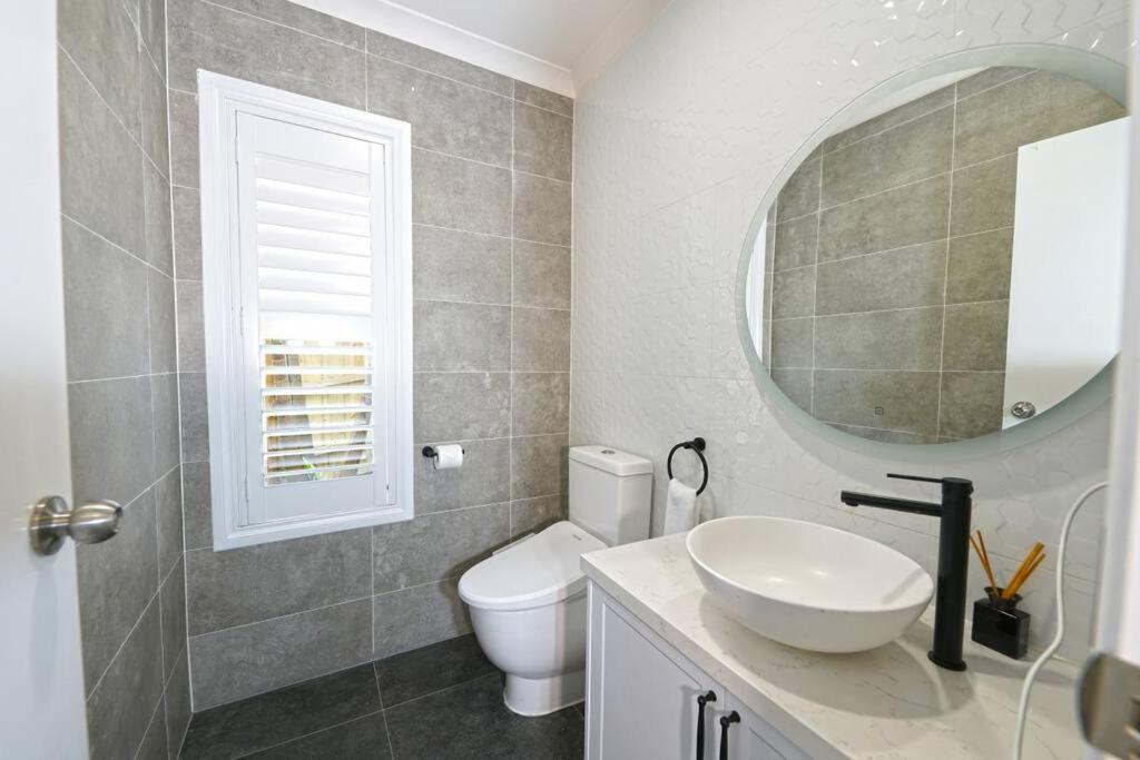 Charming 6 Brm In Melbourne Mullum Mullum Precinct