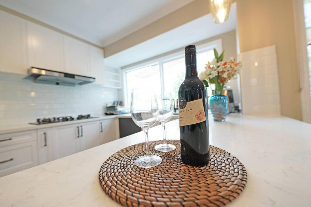Charming 6 Brm In Melbourne Mullum Mullum Precinct Villa *