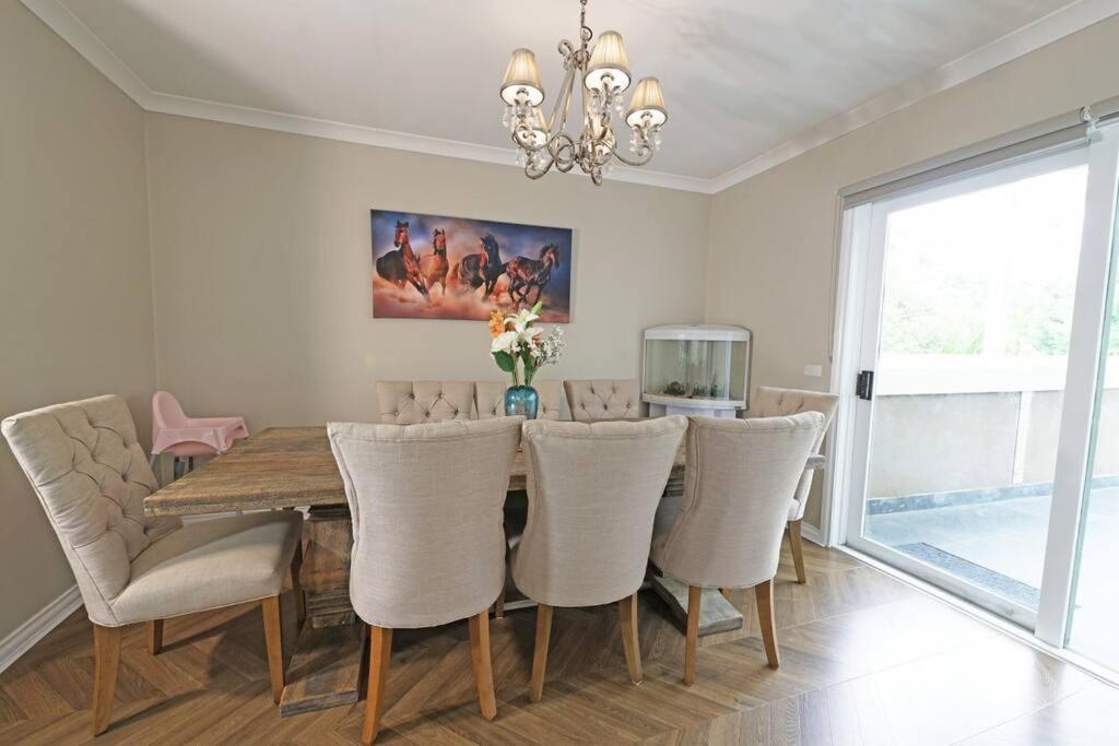 Villa Charming 6 Brm In Melbourne Mullum Mullum Precinct