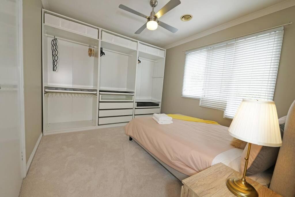 Charming 6 Brm In Melbourne Mullum Mullum Precinct Doncaster East