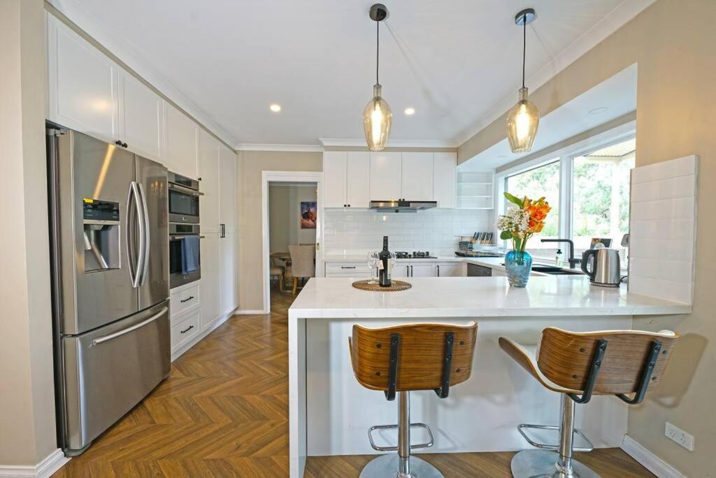 Charming 6 Brm In Melbourne Mullum Mullum Precinct * Doncaster East